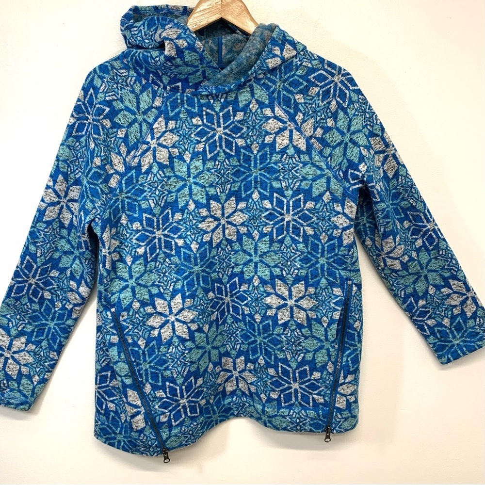 T by Talbots Sweatshirt Woman Large Blue Printed Fleece Lined Hood Pull Over